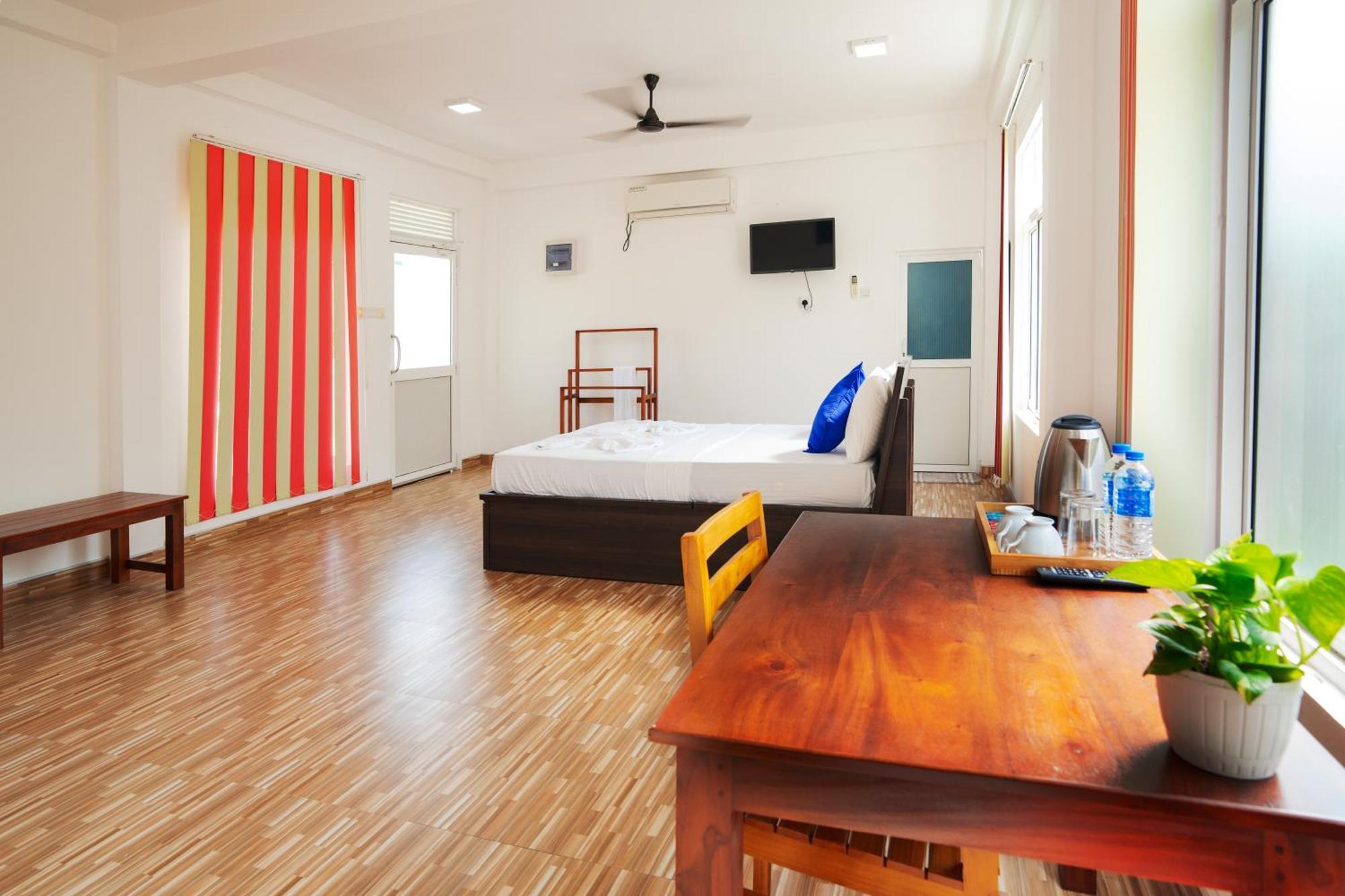 Lagoon Step Airport Transit Hotel Katunayaka Dış mekan fotoğraf